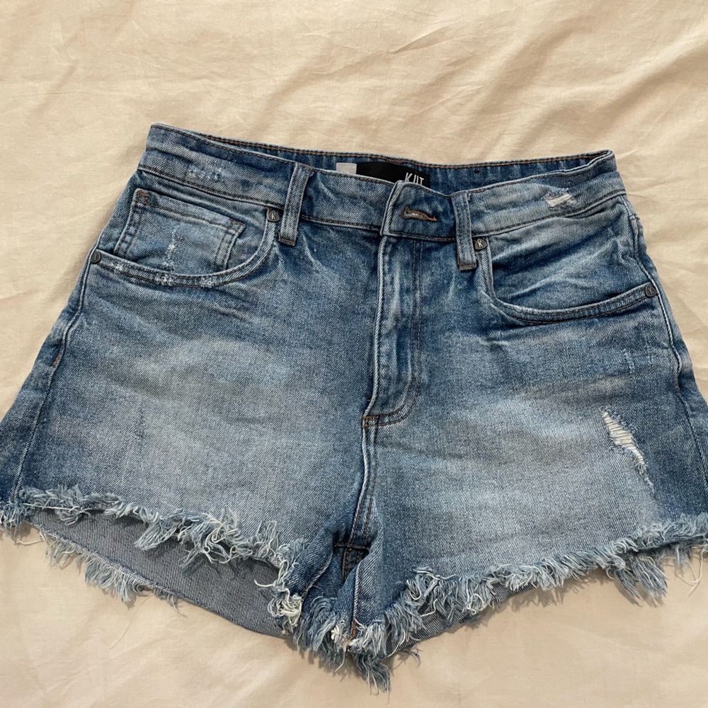Kut from the Kloth Jane high rise shorts